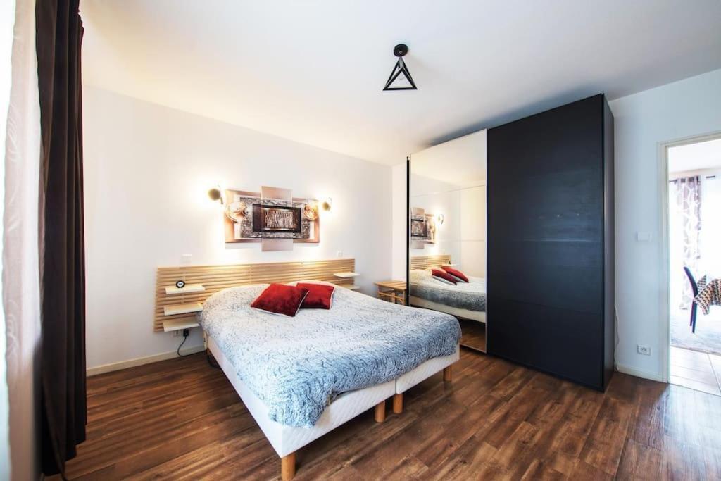 La Coquette ! Maison Au Coeur De La Bresse Avec Veranda Barbecue Garage Baby-Foot Et Barre De Son Luaran gambar
