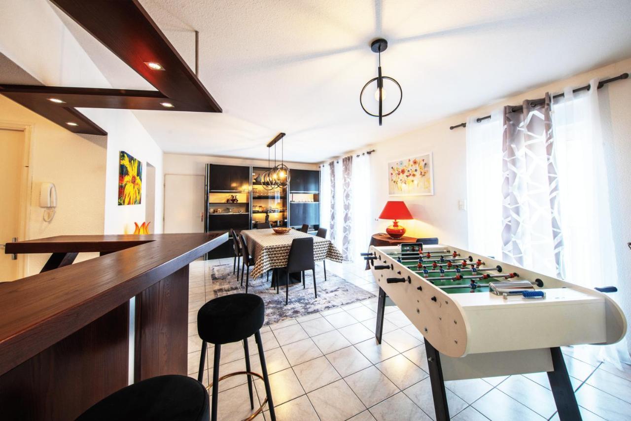 La Coquette ! Maison Au Coeur De La Bresse Avec Veranda Barbecue Garage Baby-Foot Et Barre De Son Luaran gambar